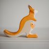 Speelgoed Holztiger Dieren & Natuur | Holztiger Kangoeroe Met Baby Van Hout